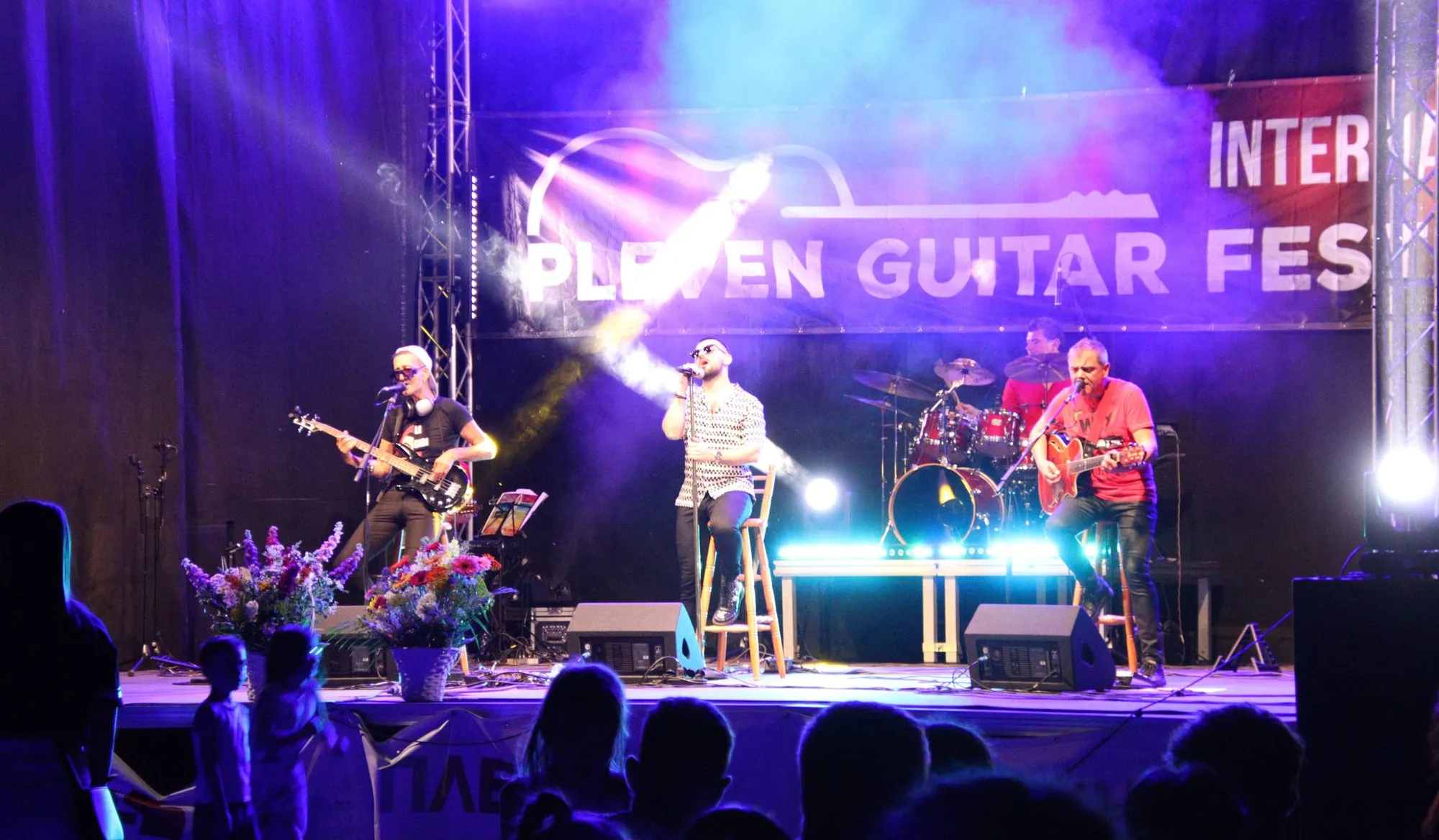 Acoustic Queen Project
