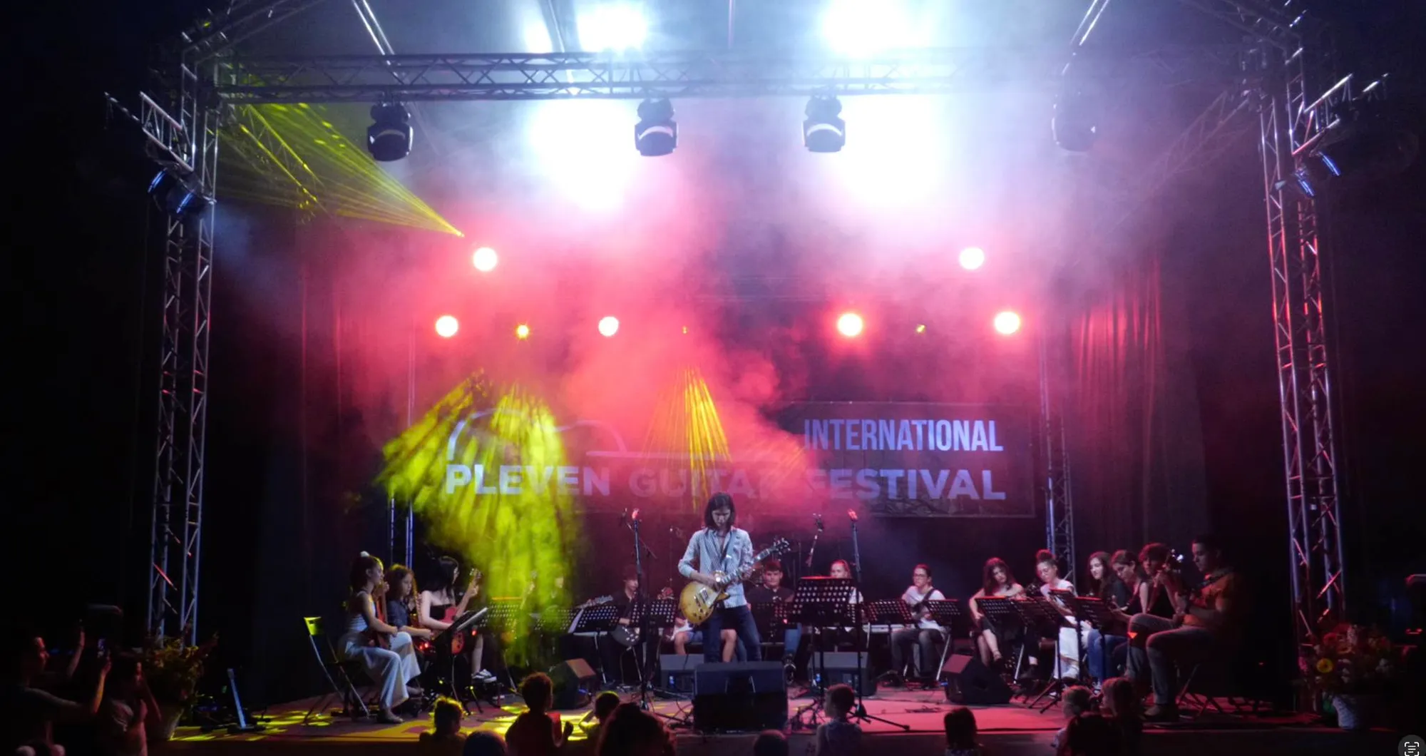 Electric Guitars Ensemble